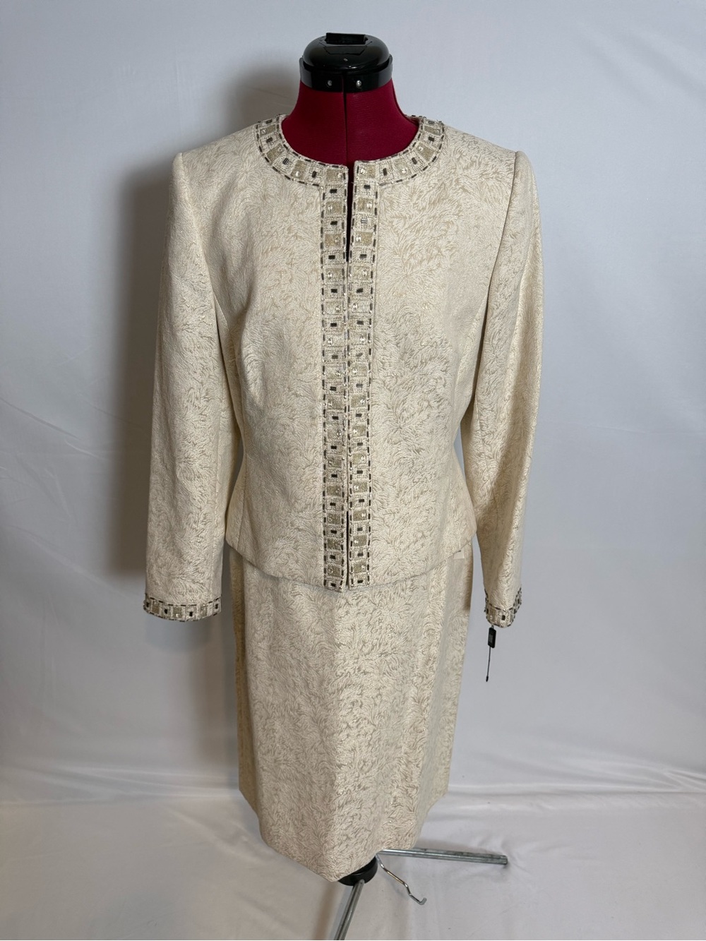 NWT Tahari ASL Skirt Suit Size 8P Gold Cream Brocade 2-Piece Set Blazer & Skirt